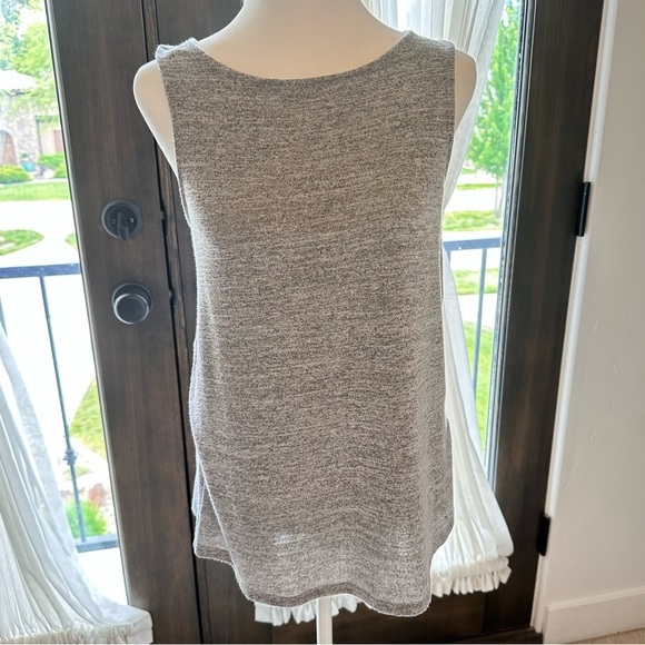 Banana Republic Grey Knit Wrap Back Sleeveless Tank Top Size Small - Picture 2 of 9